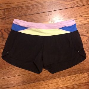 Lululemon shorts size 6